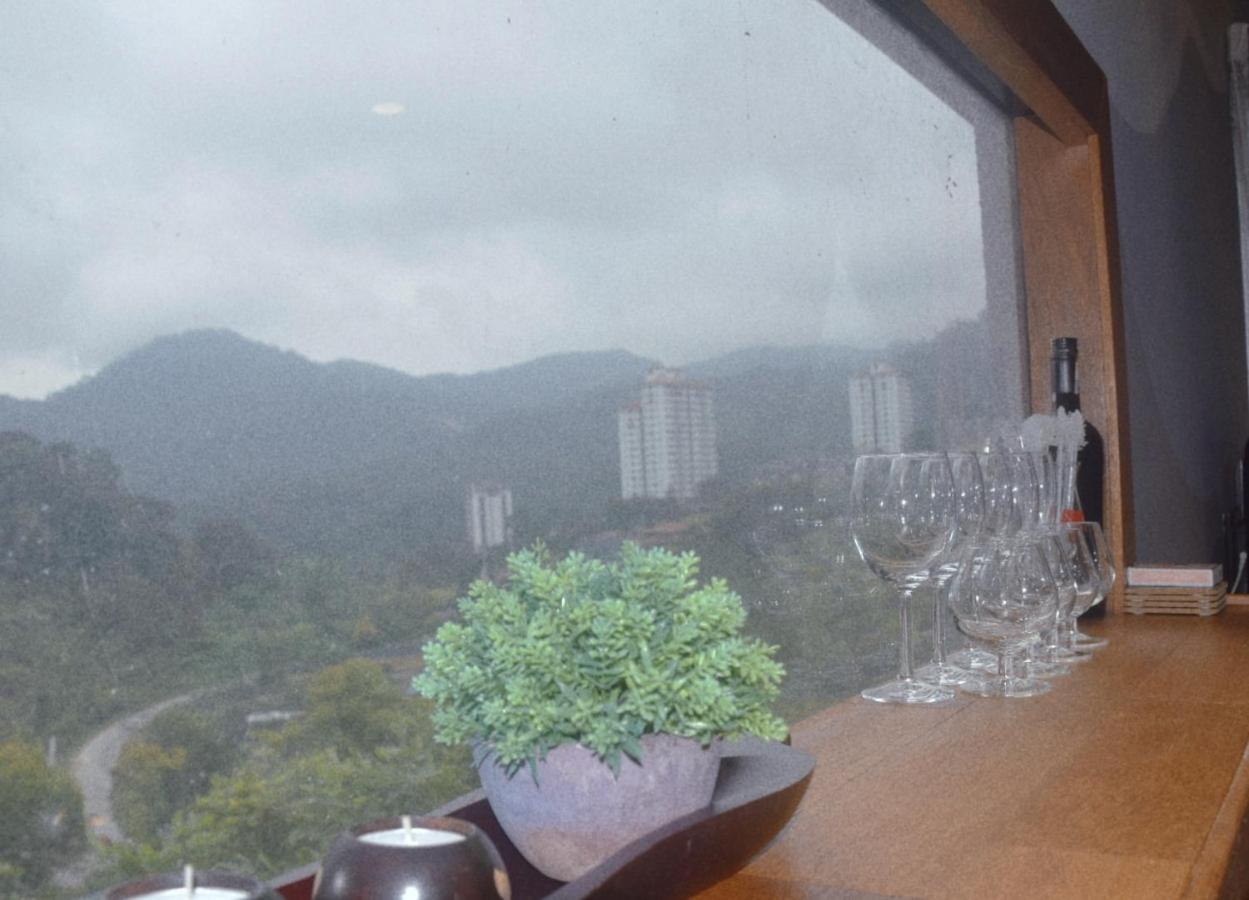 Long Vacation @ Midhill Genting Highlands Appartement Buitenkant foto